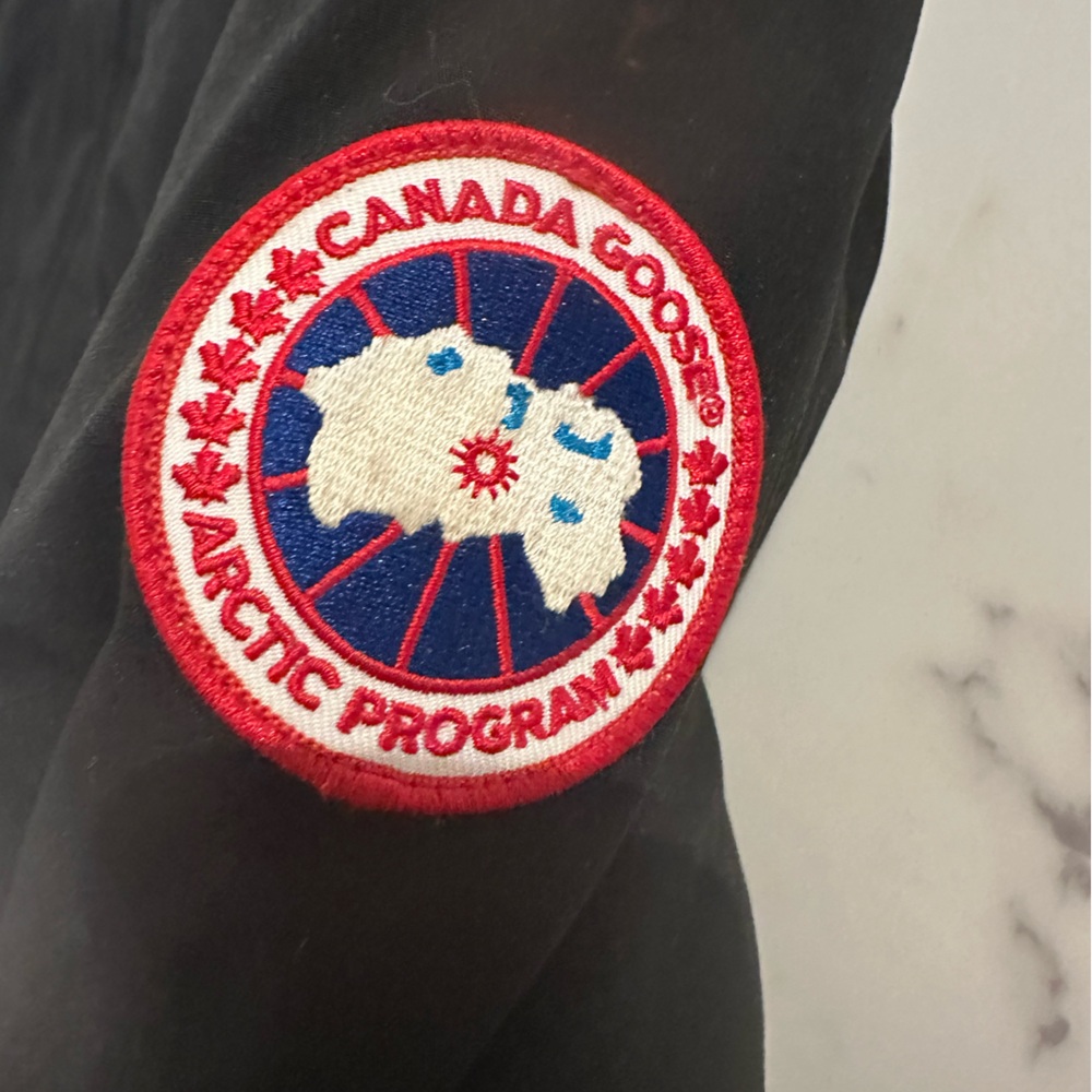 Canada Goose winter jacket. Worn 2 winters. Size small